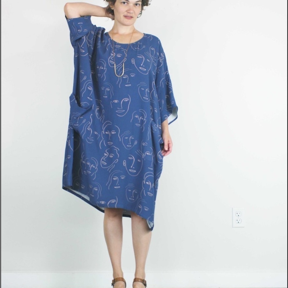 Corey Lynn Calter Blue Cream Selena Portrait Face Print Oversized Mini Dress OS - Picture 8 of 12